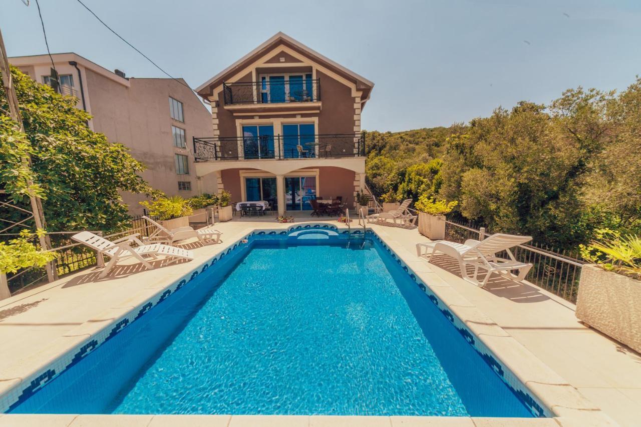 Villa Τίβατ Εξωτερικό φωτογραφία