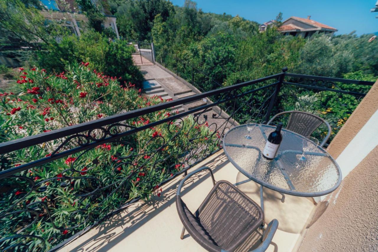 Villa Τίβατ Εξωτερικό φωτογραφία