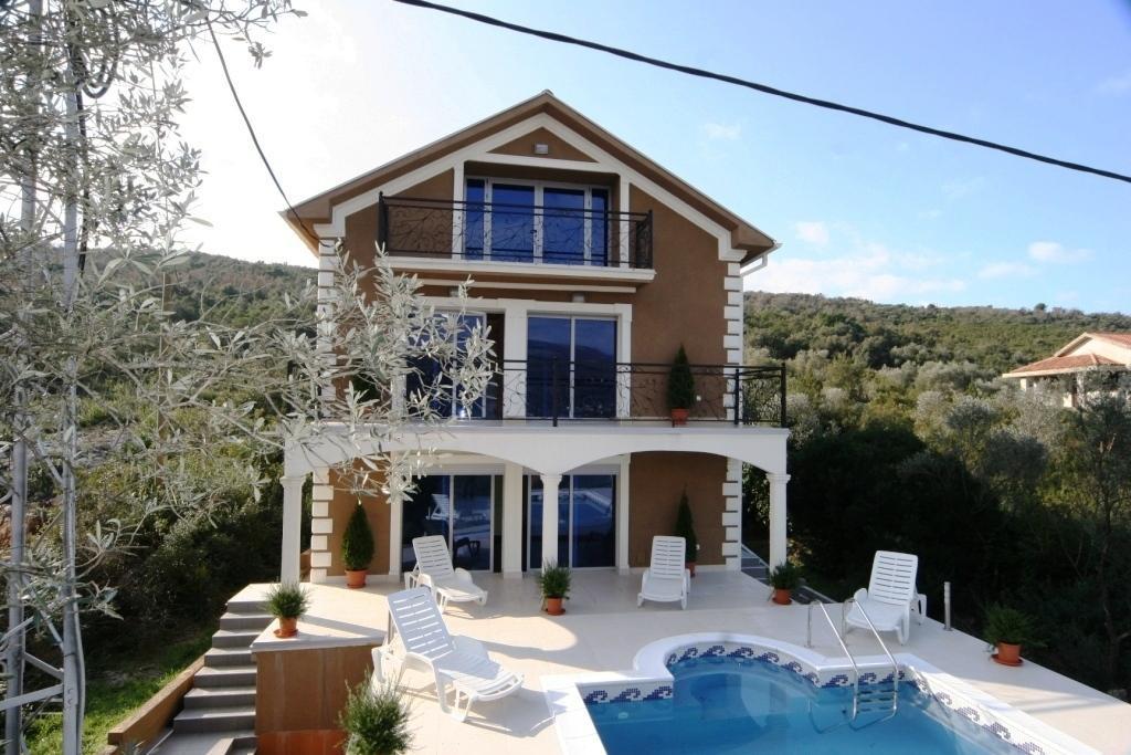 Villa Τίβατ Εξωτερικό φωτογραφία