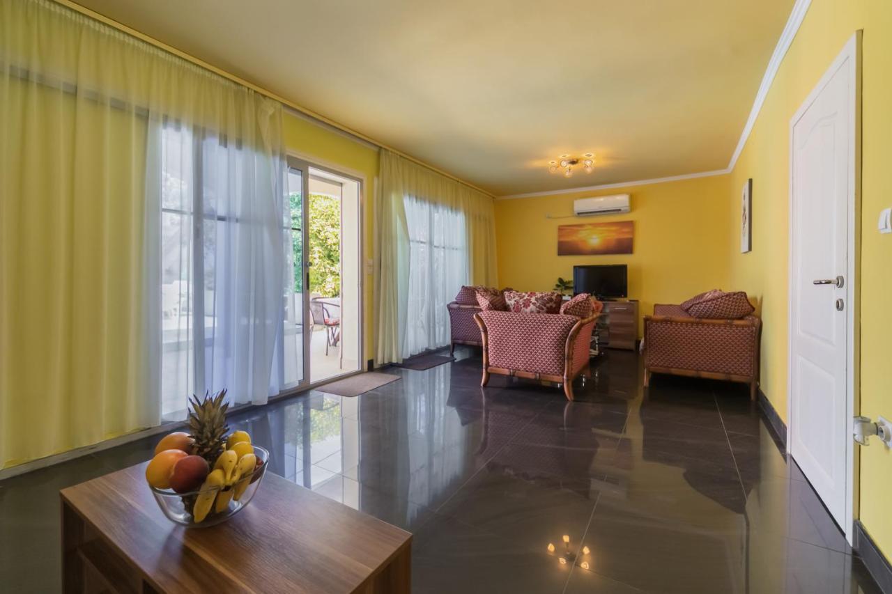 Villa Τίβατ Εξωτερικό φωτογραφία