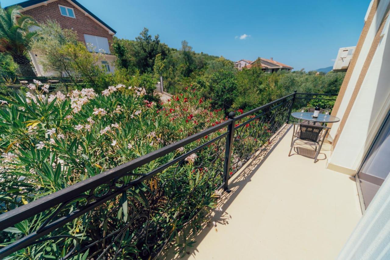 Villa Τίβατ Εξωτερικό φωτογραφία